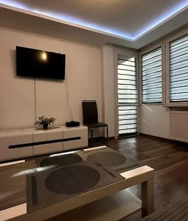 Lubmarex 1 Srebrna 6 * Варшава